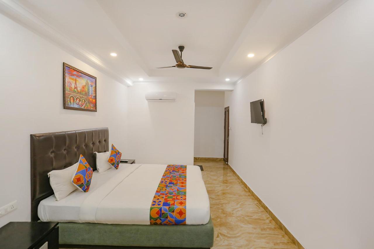 Hotel Fabexpress Taj Residency Near Yashobhoomi Convention Centre Delhi Zewnętrze zdjęcie