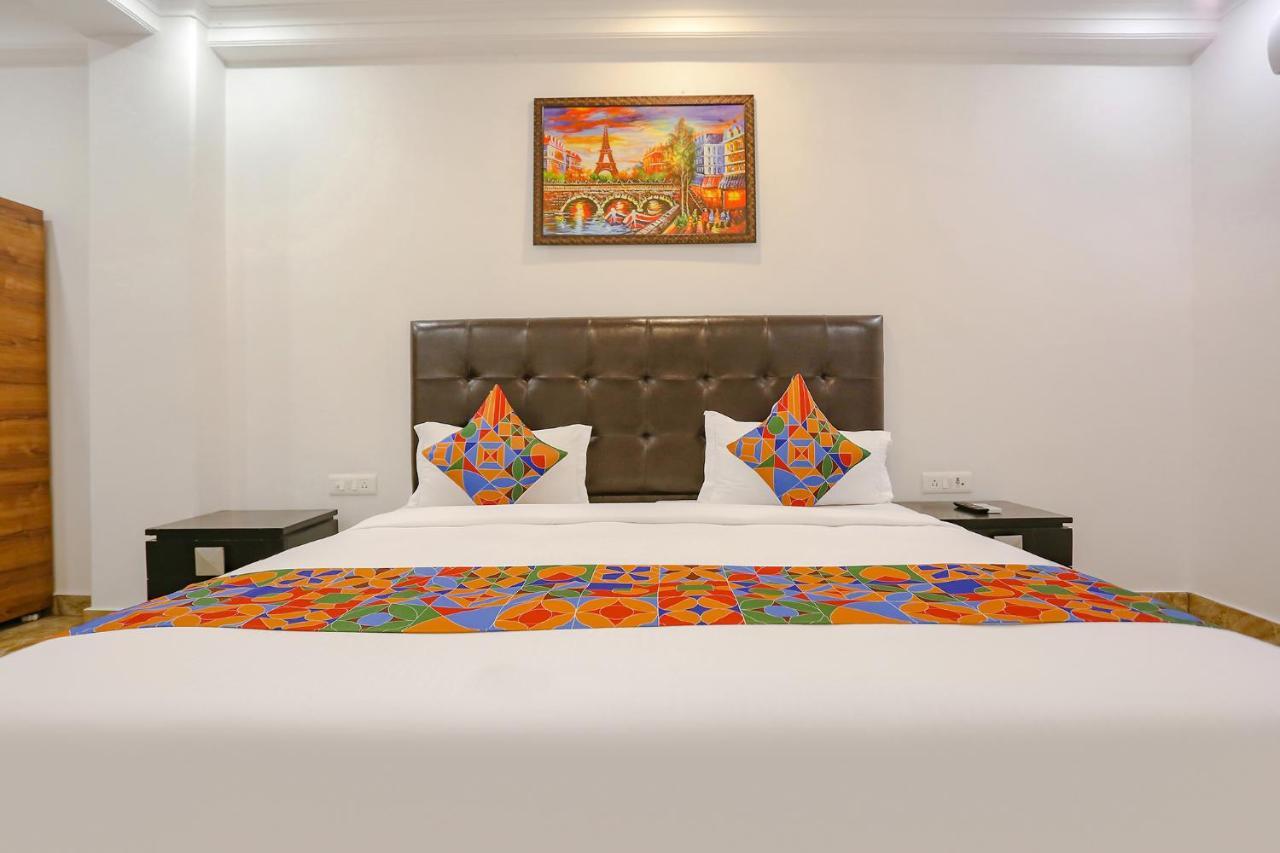 Hotel Fabexpress Taj Residency Near Yashobhoomi Convention Centre Delhi Zewnętrze zdjęcie