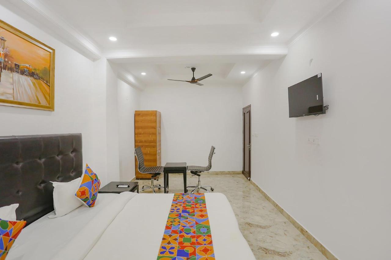 Hotel Fabexpress Taj Residency Near Yashobhoomi Convention Centre Delhi Zewnętrze zdjęcie