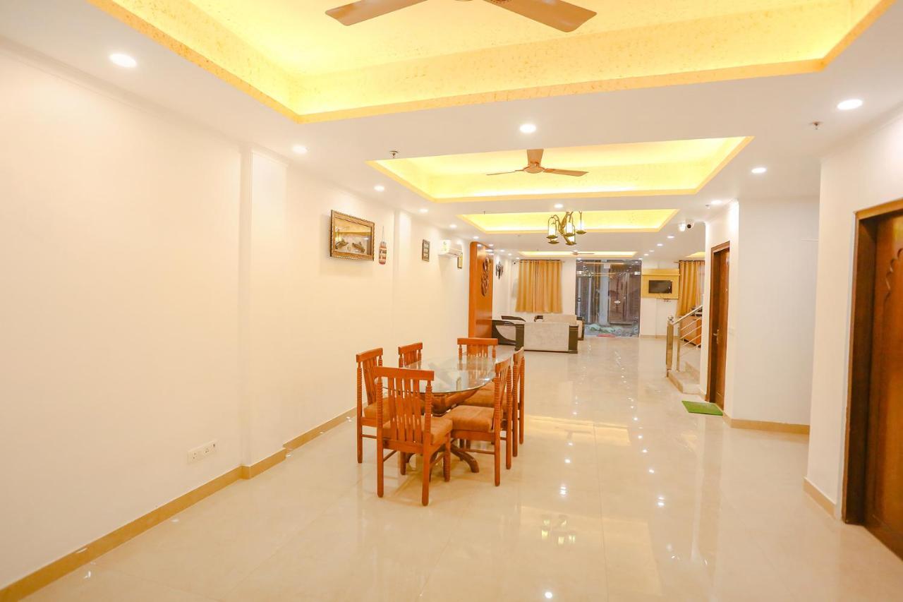 Hotel Fabexpress Taj Residency Near Yashobhoomi Convention Centre Delhi Zewnętrze zdjęcie