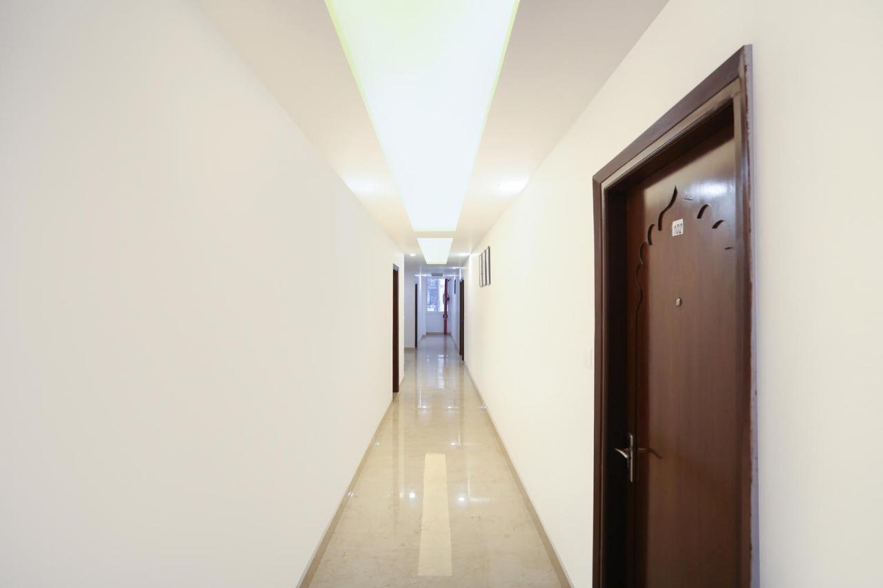 Hotel Fabexpress Taj Residency Near Yashobhoomi Convention Centre Delhi Zewnętrze zdjęcie