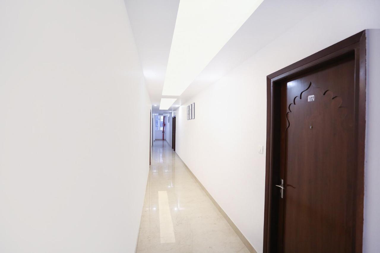 Hotel Fabexpress Taj Residency Near Yashobhoomi Convention Centre Delhi Zewnętrze zdjęcie